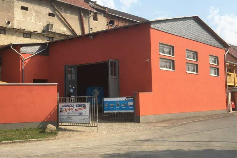 Außenansicht der Werksatt der Firma Anhänger-Center Gerber
