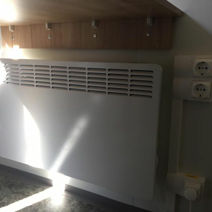 Elektroheizung im Innenraum eines Mannschaftswagens von Vezeko